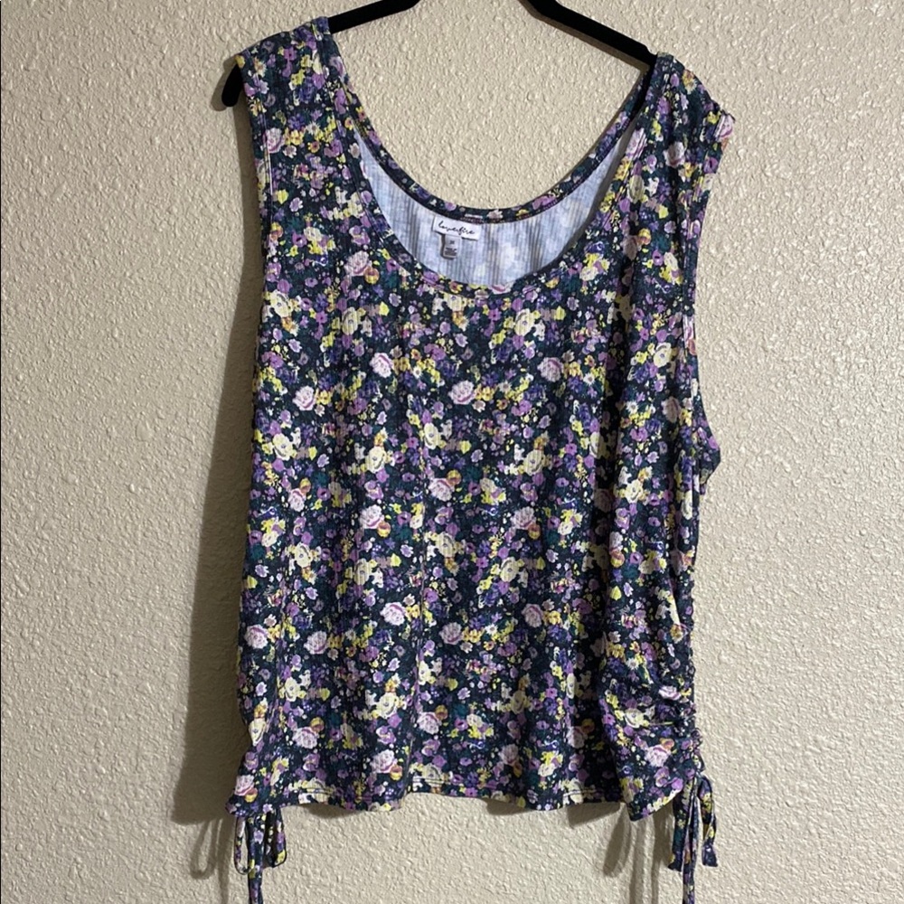 NWT Love, Fire Multicolored Ruched Tie Side Tank Top Size 3X